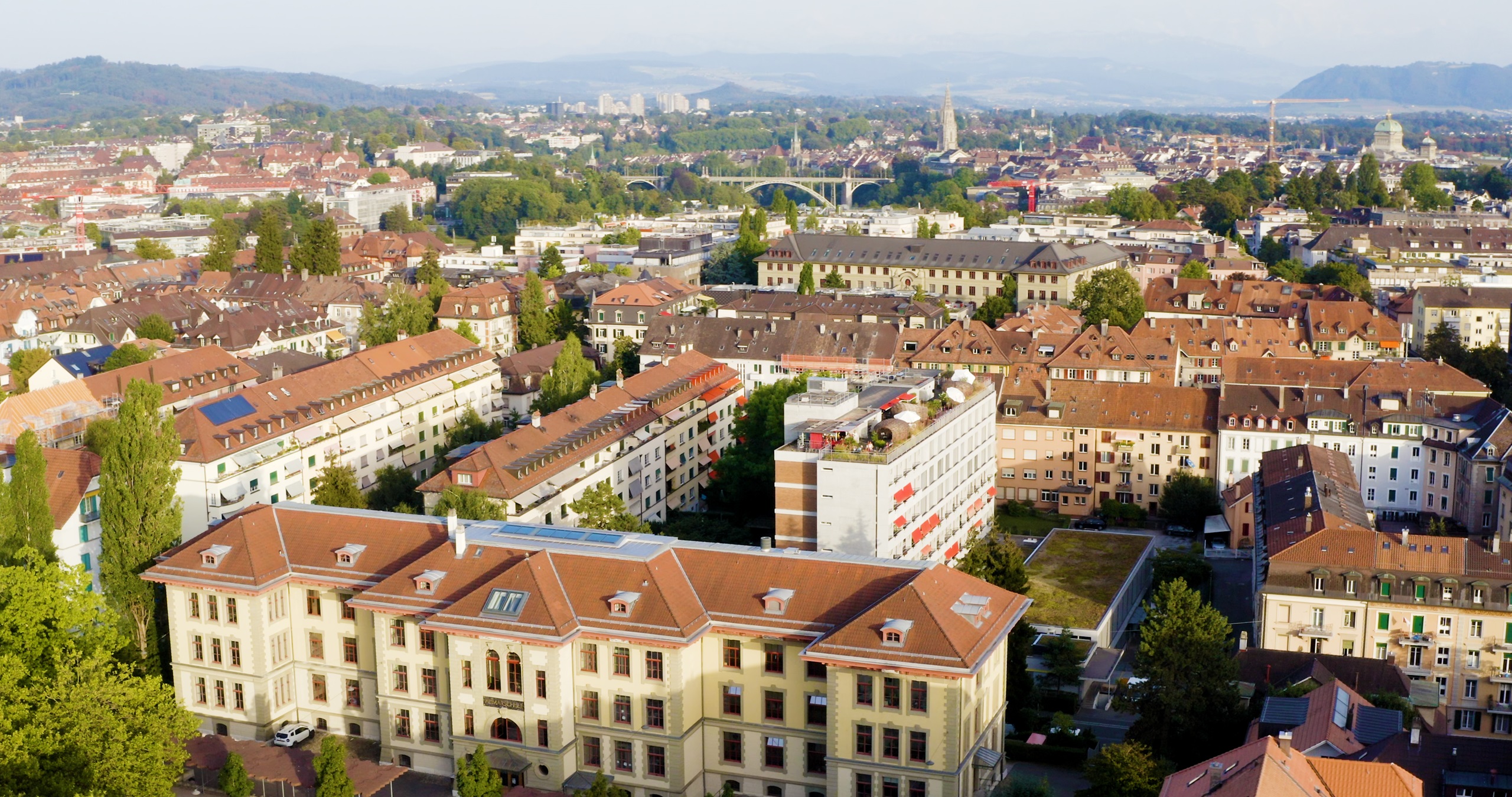 Drohnenaufnahme von der Stadt Bern