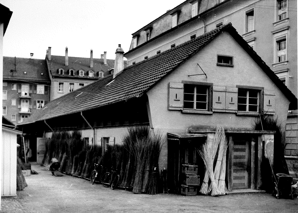 Schwarz/Weiss Aufnahme eine alten Gebäudes